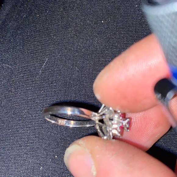 silver ring - Picture 2 of 4